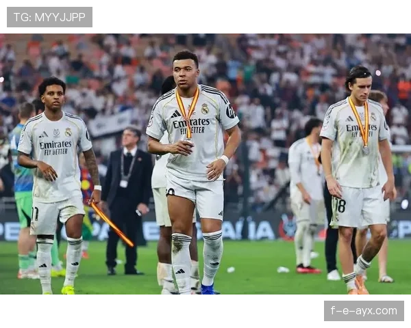 巴萨核心阵容成熟度引发关注，对竞争格局表现形成考验