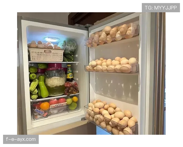 侯志慧赛前吃香蕉被拍，结果家里冰箱塞满同款进口货